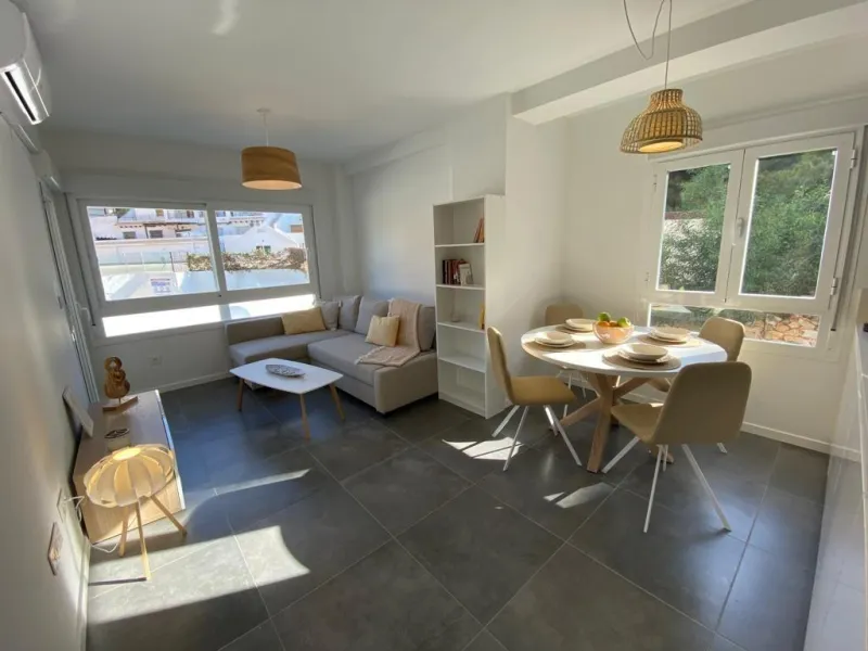 WITH TOURIST LICENSE. 3 BEDROOMS. 2 BATHROOMS. COMMUNAL SWIMMING POOL. BEACH 800 M