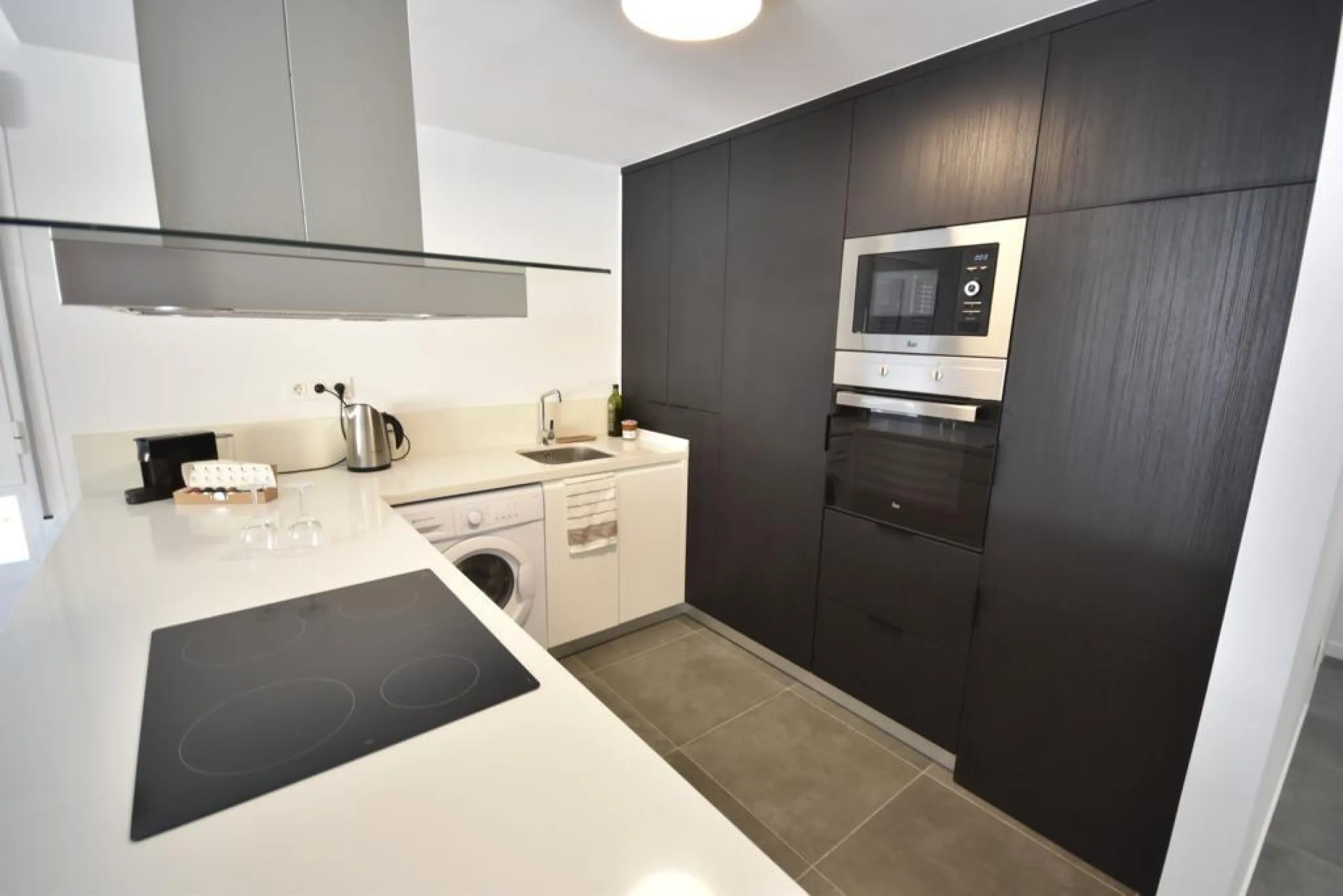 WITH TOURIST LICENSE. 3 BEDROOMS. 2 BATHROOMS. COMMUNAL SWIMMING POOL. BEACH 800 M