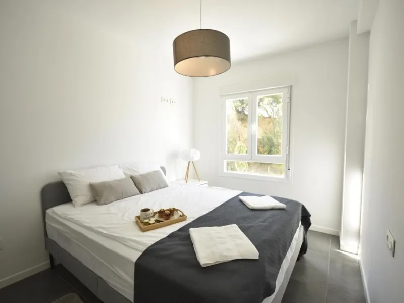 WITH TOURIST LICENSE. 3 BEDROOMS. 2 BATHROOMS. COMMUNAL SWIMMING POOL. BEACH 800 M