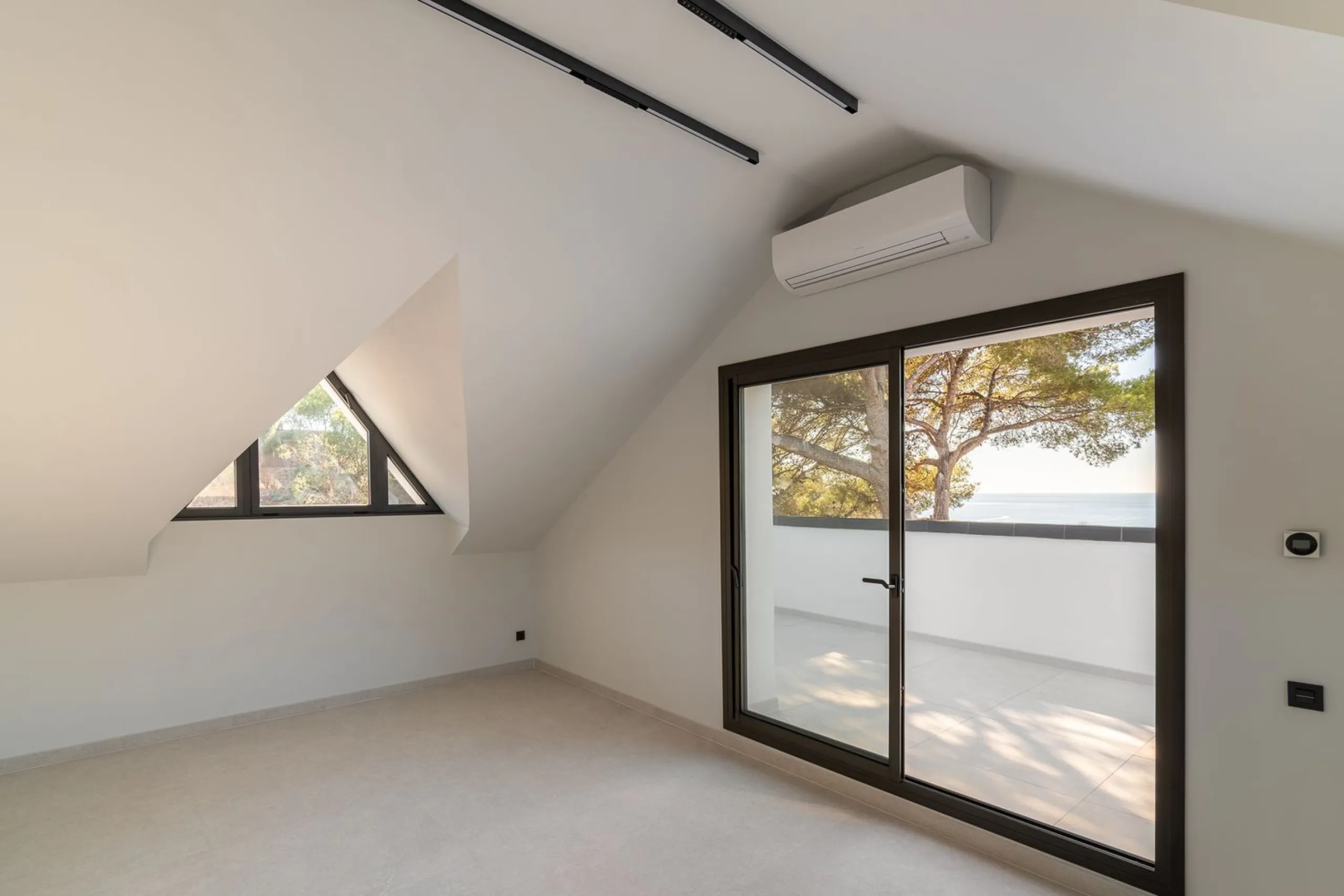 Modern new-build villa with sea views in Bellamar, Castelldefels