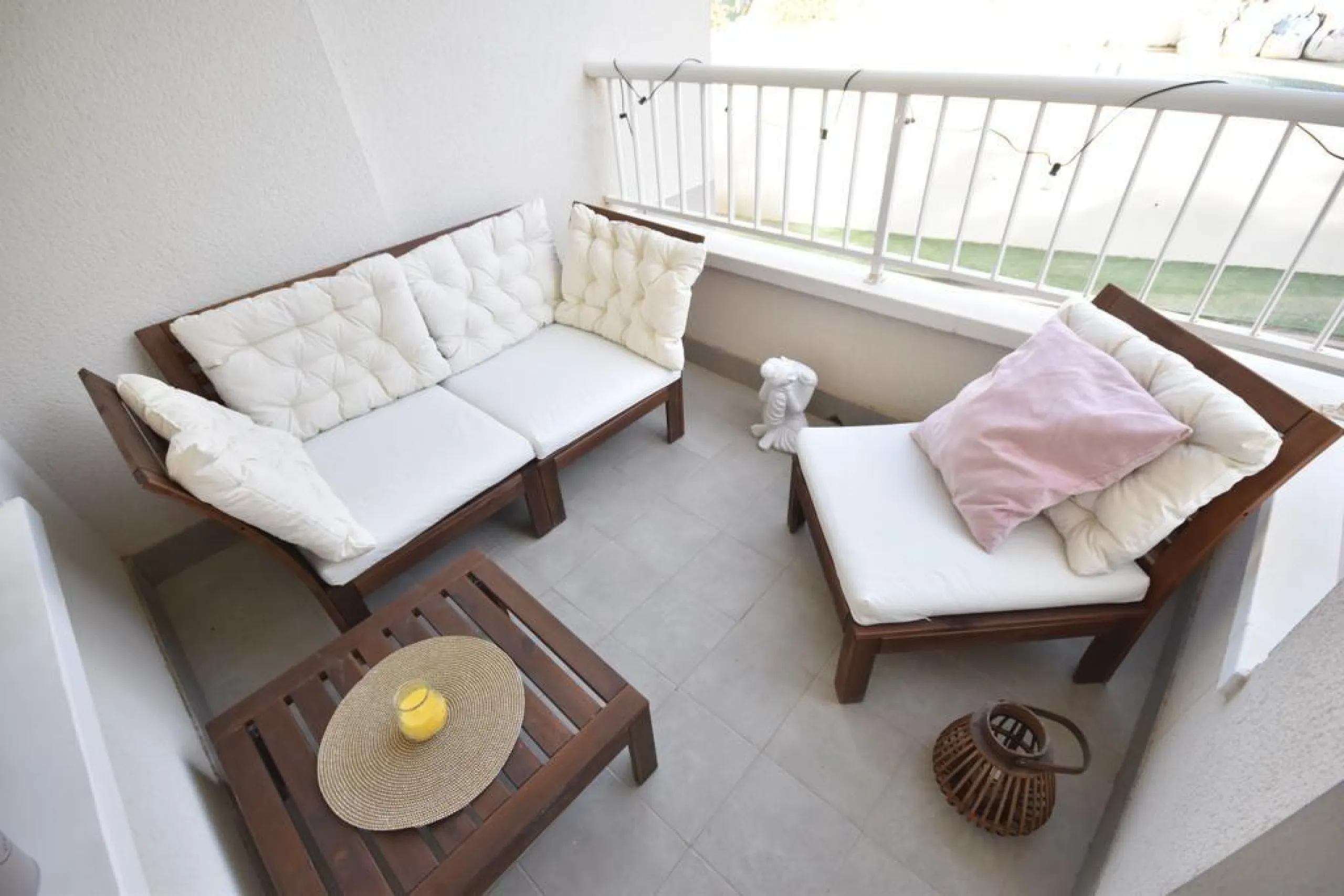 WITH TOURIST LICENSE. 3 BEDROOMS. 2 BATHROOMS. COMMUNAL SWIMMING POOL. BEACH 800 M