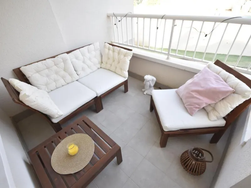 WITH TOURIST LICENSE. 3 BEDROOMS. 2 BATHROOMS. COMMUNAL SWIMMING POOL. BEACH 800 M