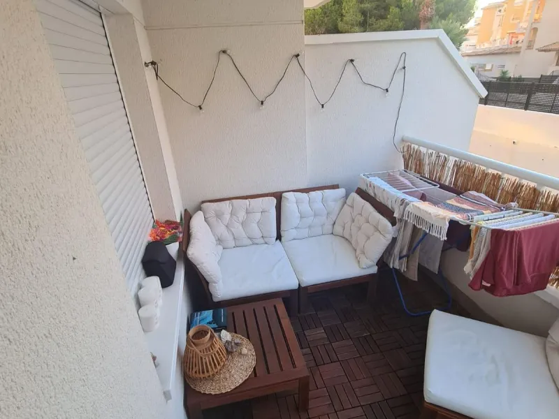 WITH TOURIST LICENSE. 3 BEDROOMS. 2 BATHROOMS. COMMUNAL SWIMMING POOL. BEACH 800 M