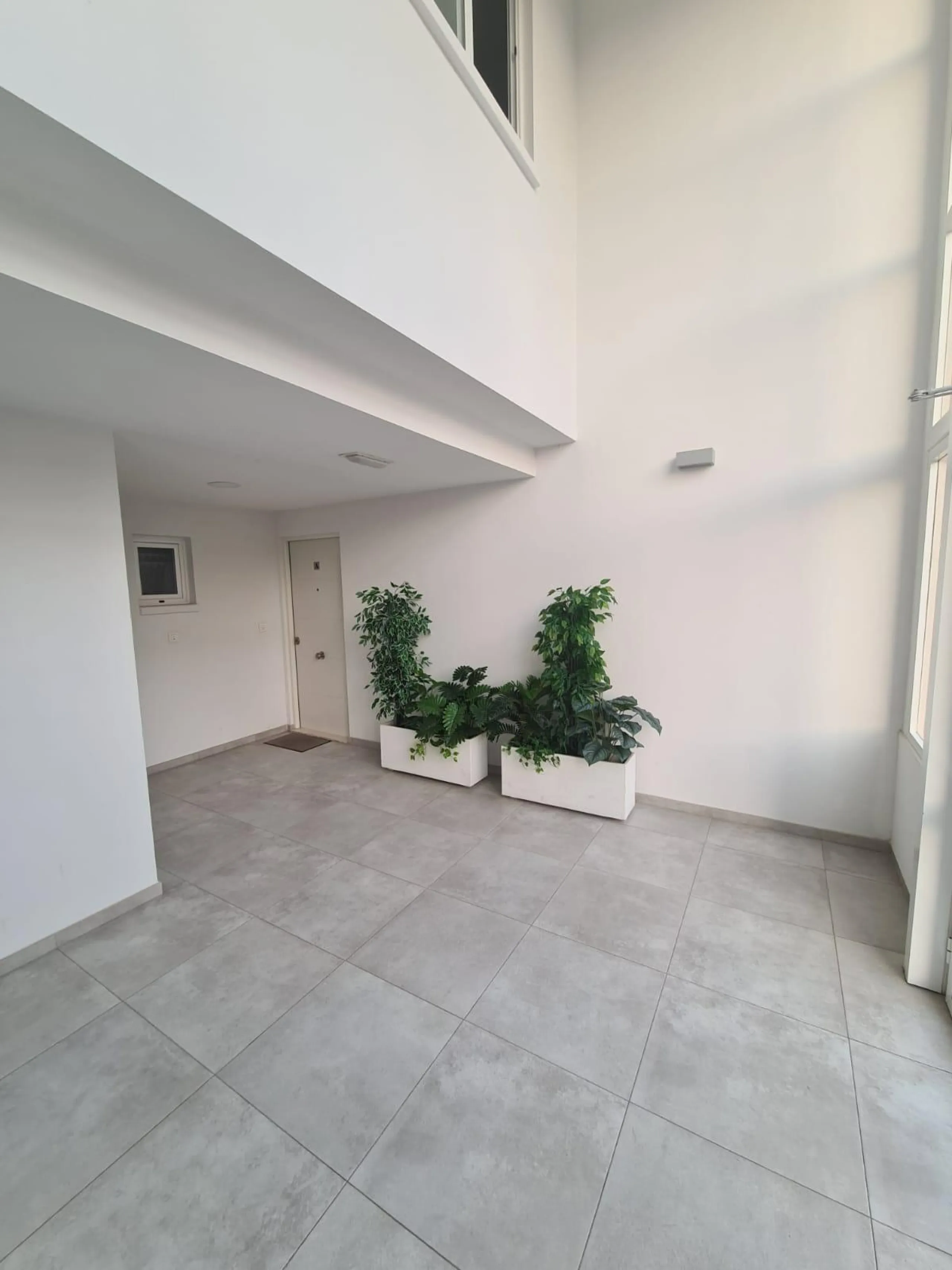 WITH TOURIST LICENSE. 3 BEDROOMS. 2 BATHROOMS. COMMUNAL SWIMMING POOL. BEACH 800 M
