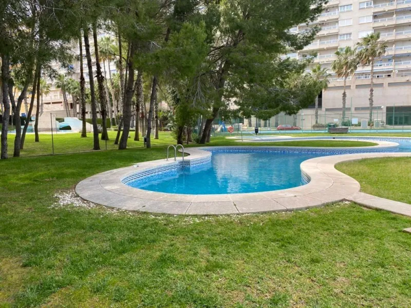 WITH TOURIST LICENSE. 3 BEDROOMS. 2 BATHROOMS. COMMUNAL SWIMMING POOL. BEACH 800 M
