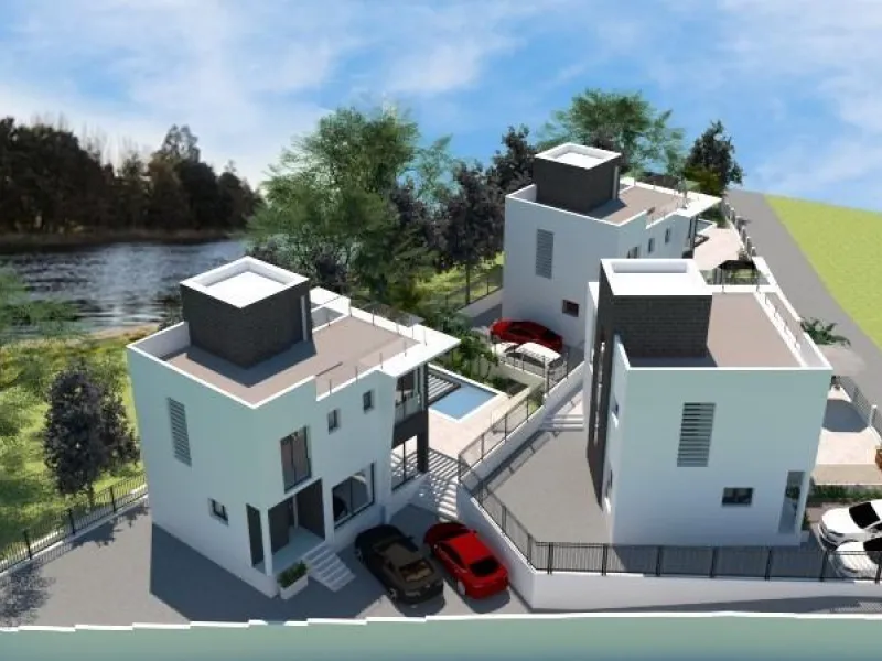 Newly built villa with private pool and next to the sea