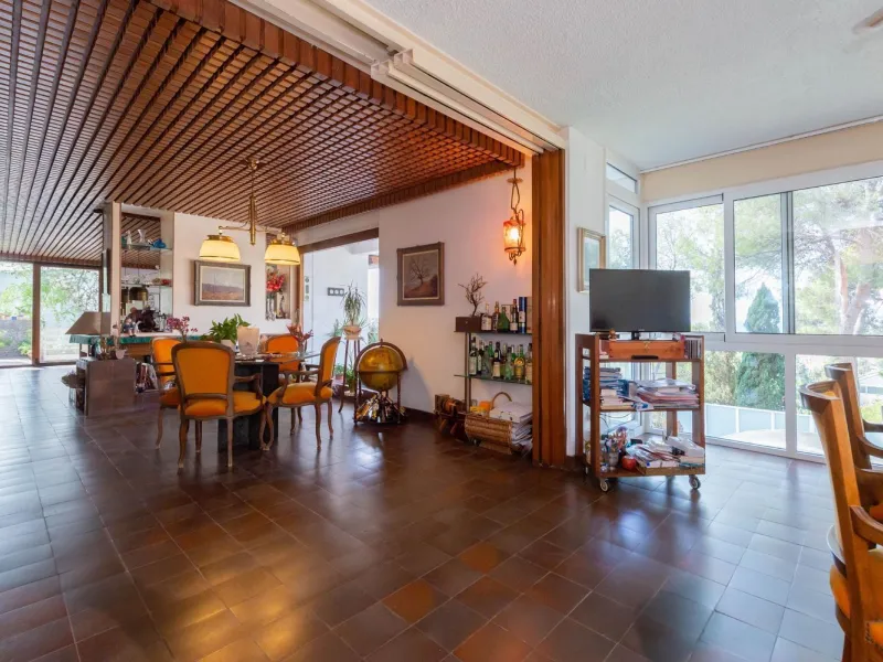 Villa exclusiva y con vistas al mar en Bellamar, Castelldefels