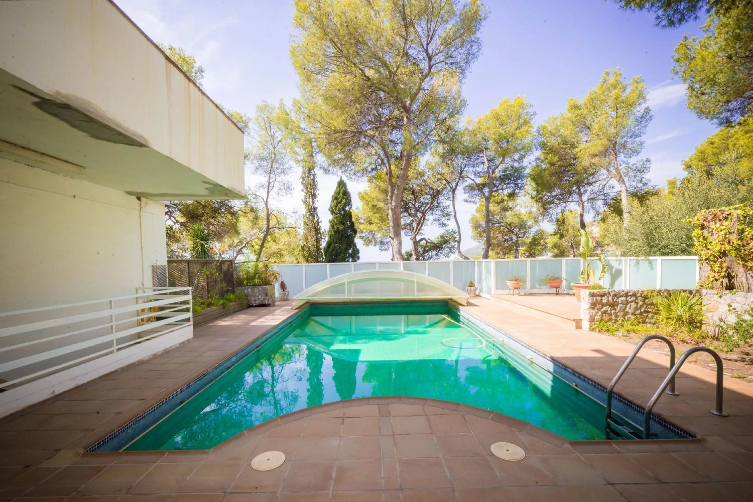 Villa exclusiva y con vistas al mar en Bellamar, Castelldefels