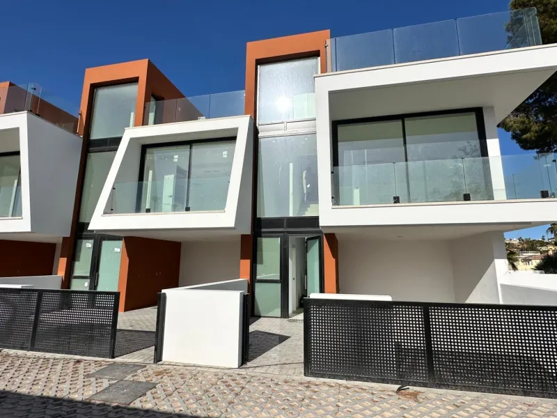 Newly built semi-detached single-family homes