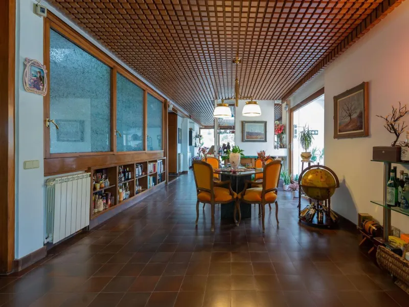 Villa exclusiva y con vistas al mar en Bellamar, Castelldefels