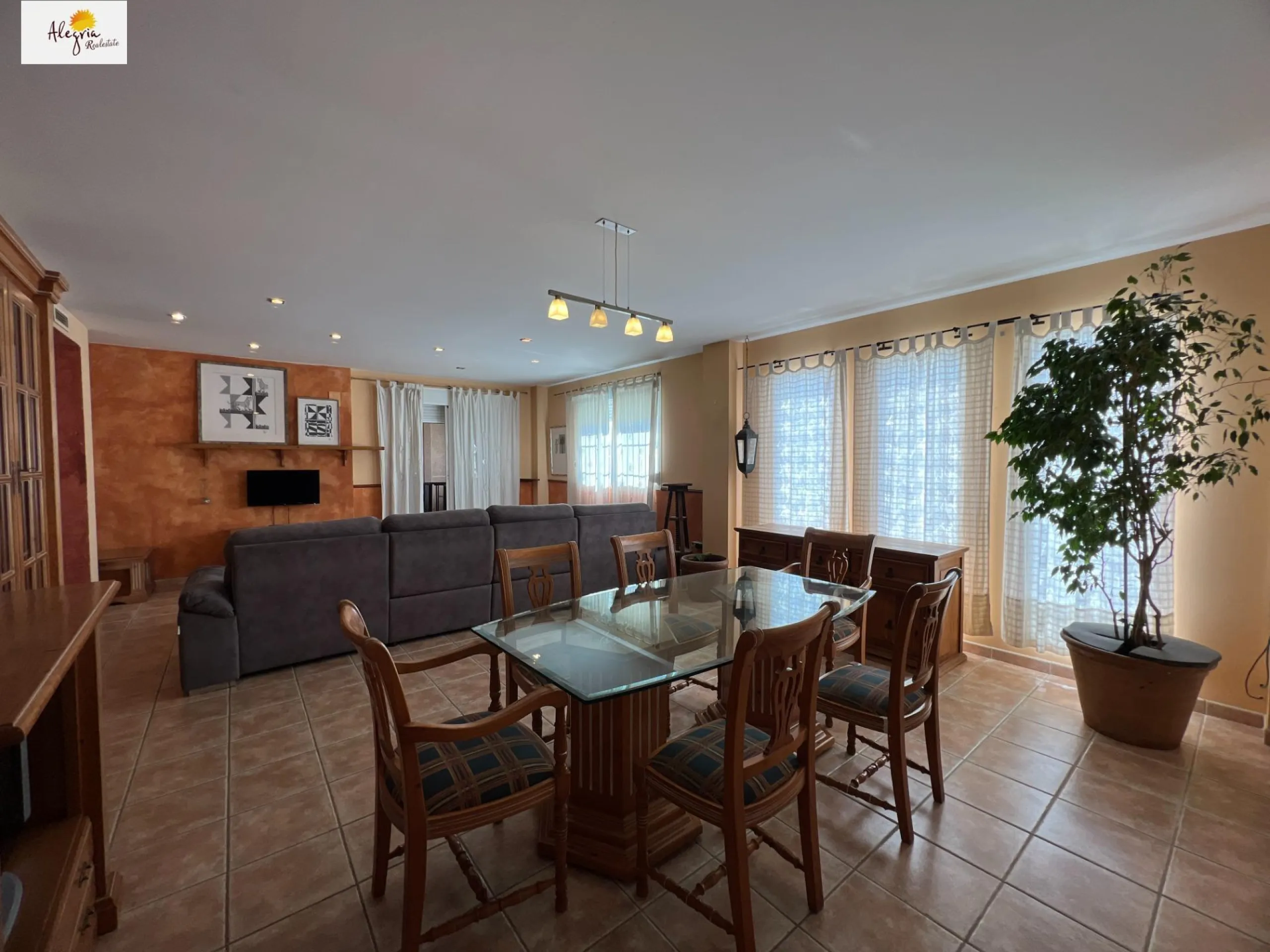 PERFECTO CHALET EN EL BOSQUE DE CHIVA