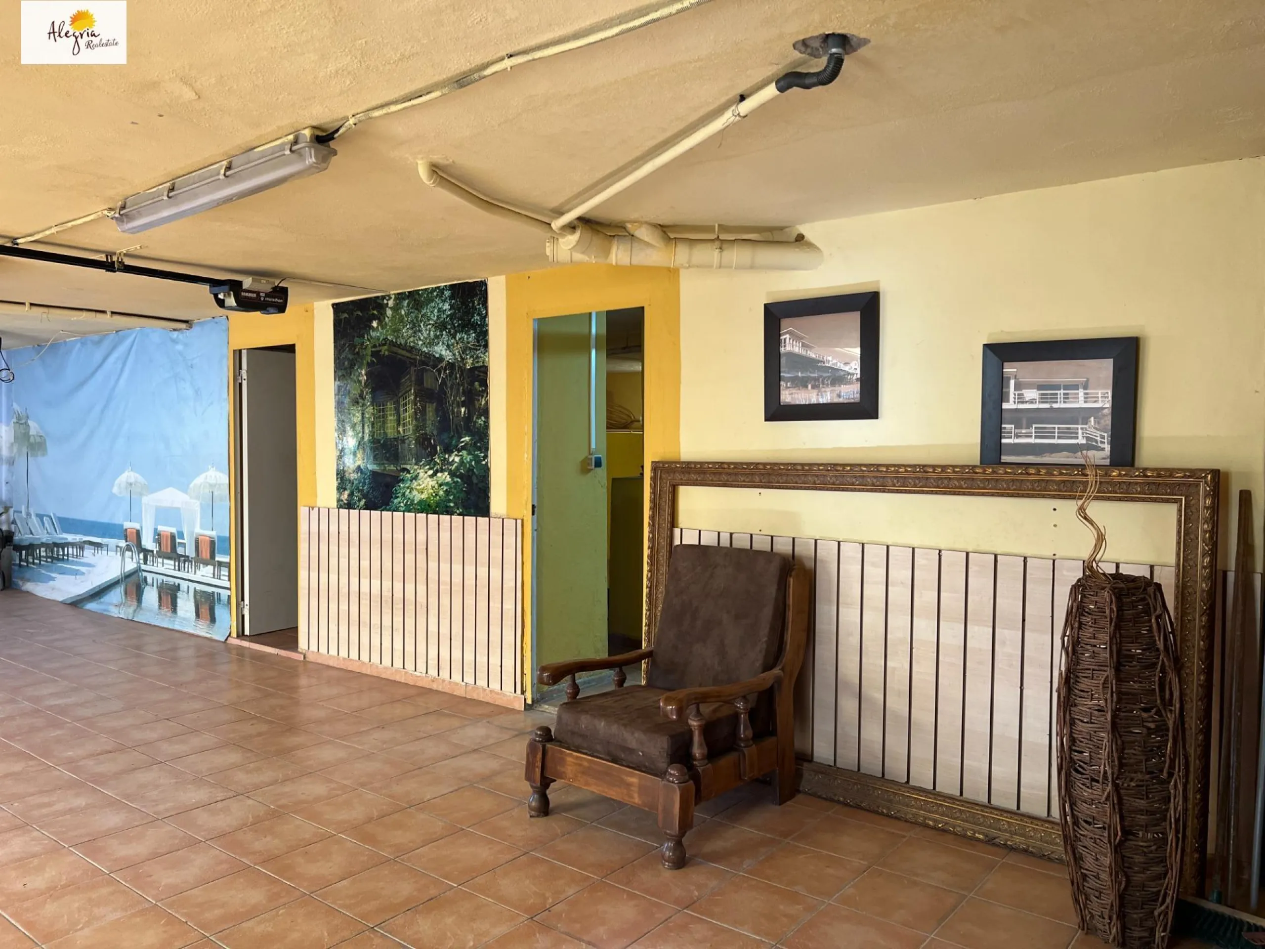 PERFECTO CHALET EN EL BOSQUE DE CHIVA