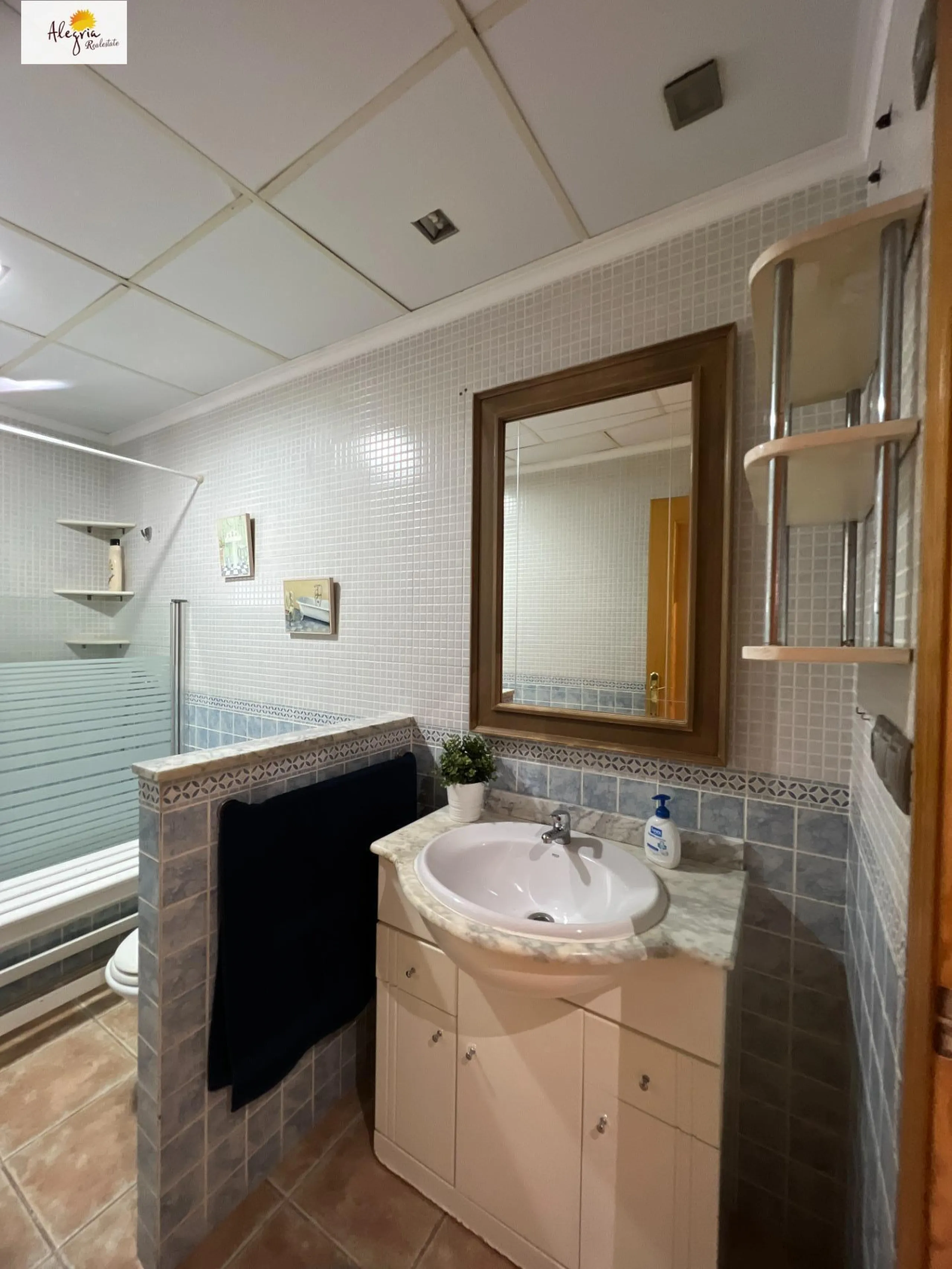 PERFECTO CHALET EN EL BOSQUE DE CHIVA