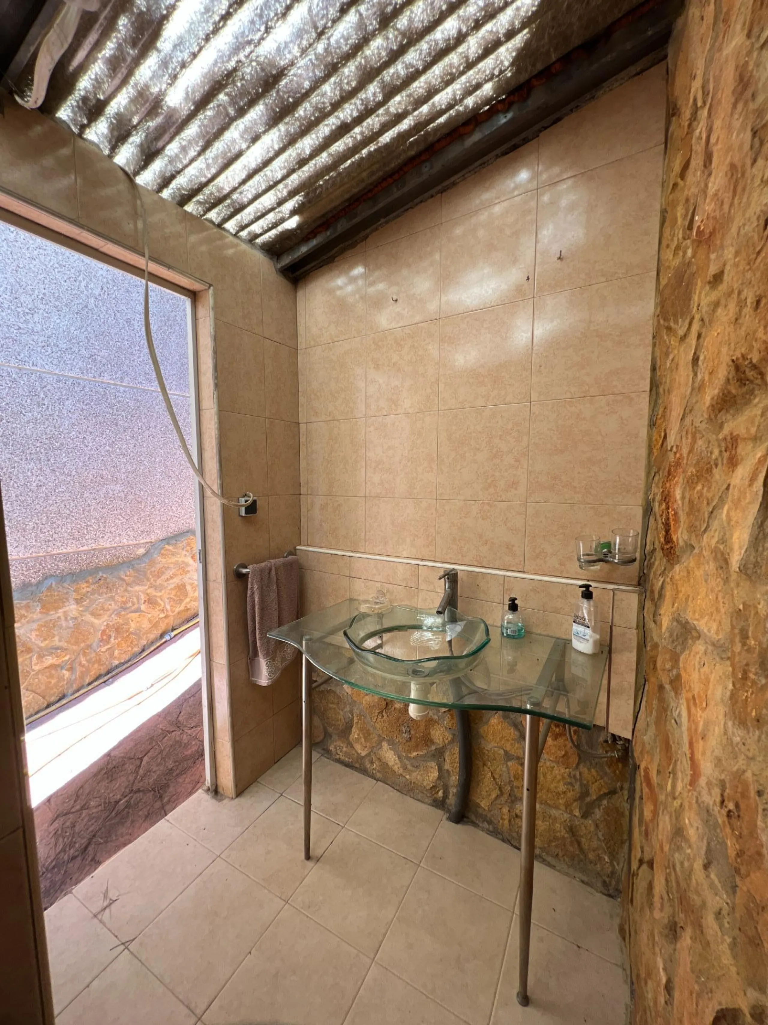 PERFECTO CHALET EN EL BOSQUE DE CHIVA