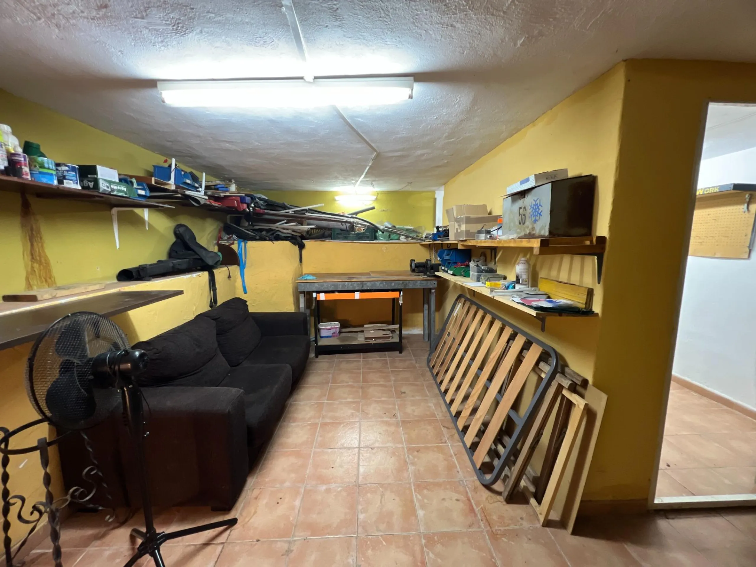 PERFECTO CHALET EN EL BOSQUE DE CHIVA