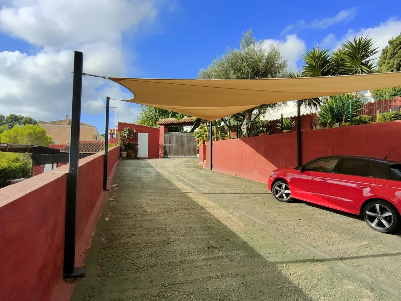 DETACHED VILLA, SPACIOUS WITH PRIVACY IN A NATURAL ENVIRONMENT IN LA NUCIA