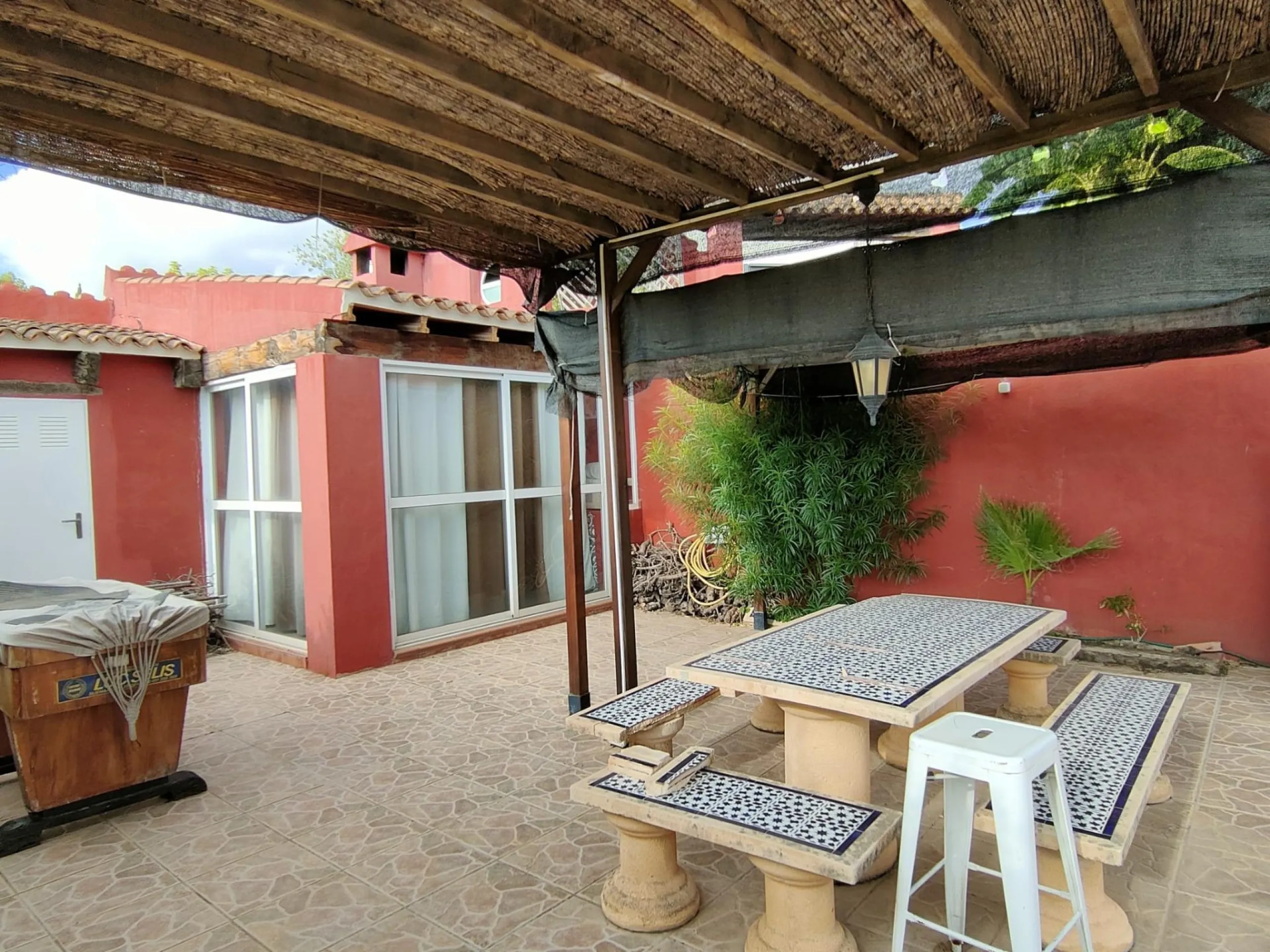 DETACHED VILLA, SPACIOUS WITH PRIVACY IN A NATURAL ENVIRONMENT IN LA NUCIA