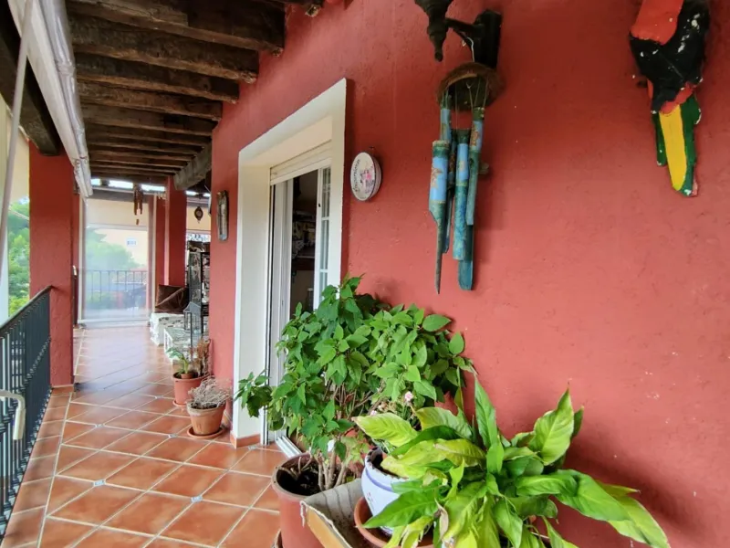 DETACHED VILLA, SPACIOUS WITH PRIVACY IN A NATURAL ENVIRONMENT IN LA NUCIA