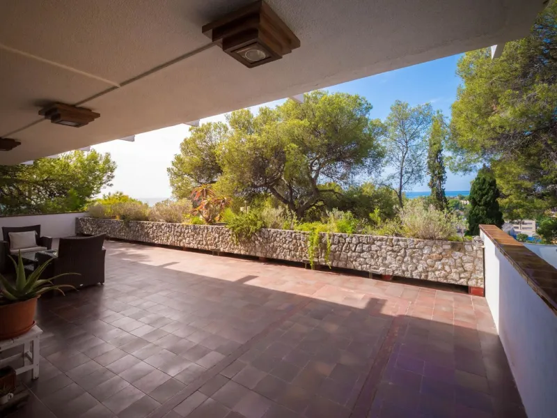 Villa exclusiva y con vistas al mar en Bellamar, Castelldefels