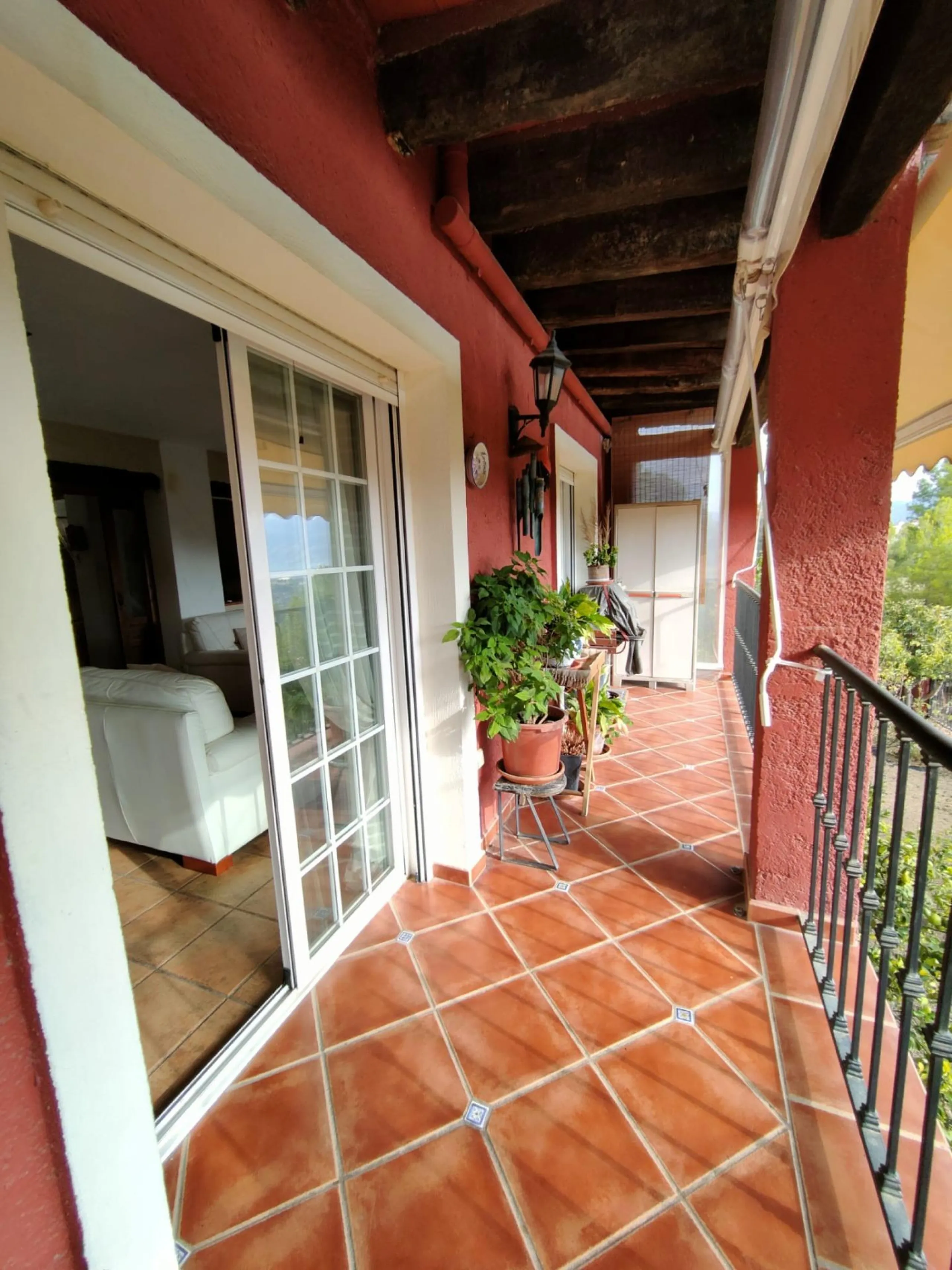 DETACHED VILLA, SPACIOUS WITH PRIVACY IN A NATURAL ENVIRONMENT IN LA NUCIA