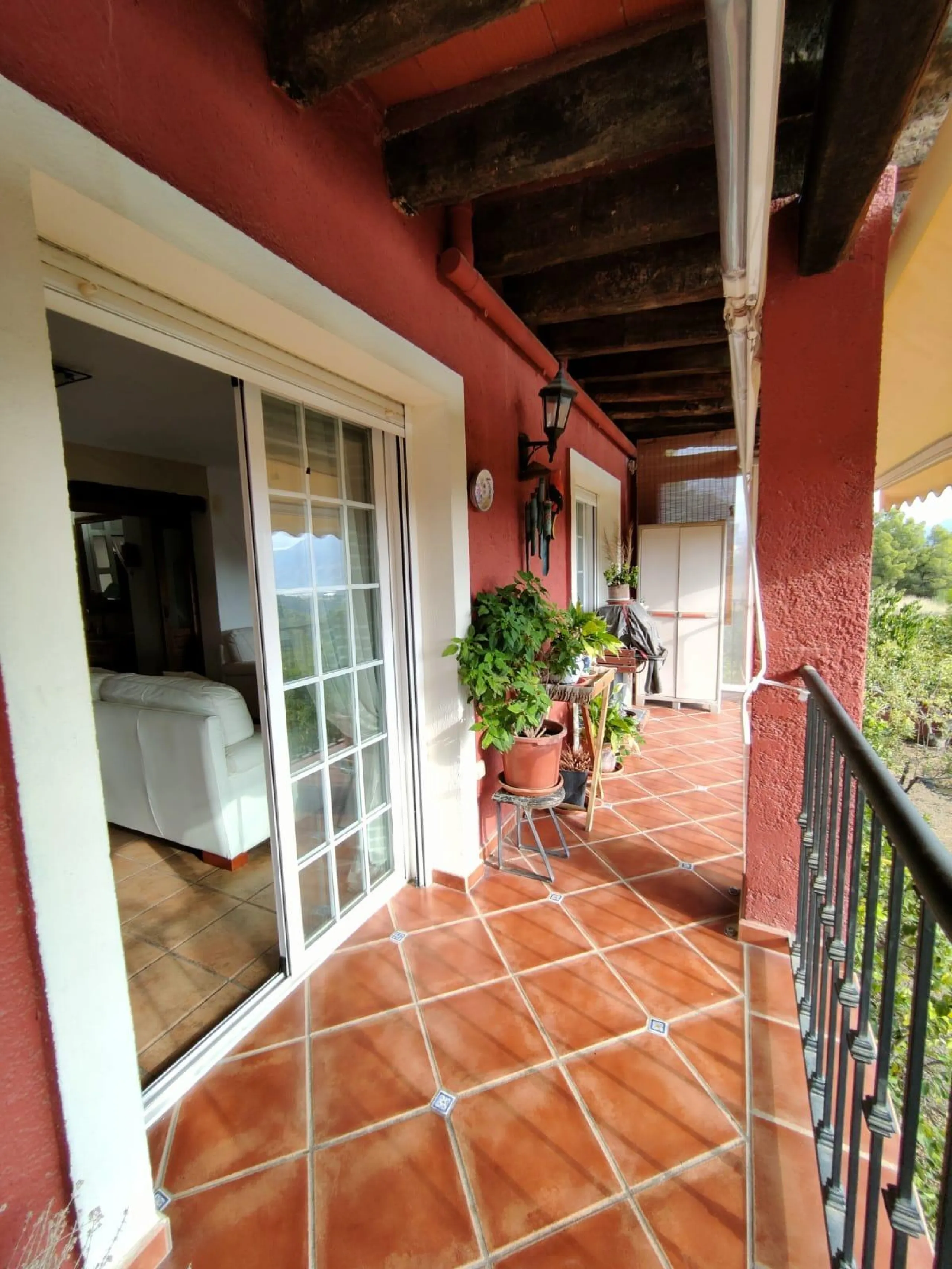 DETACHED VILLA, SPACIOUS WITH PRIVACY IN A NATURAL ENVIRONMENT IN LA NUCIA