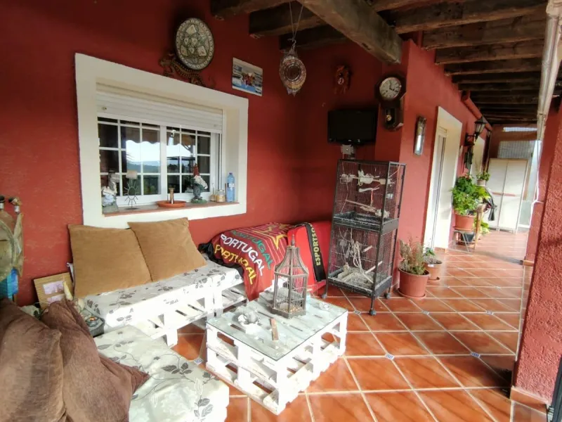 DETACHED VILLA, SPACIOUS WITH PRIVACY IN A NATURAL ENVIRONMENT IN LA NUCIA