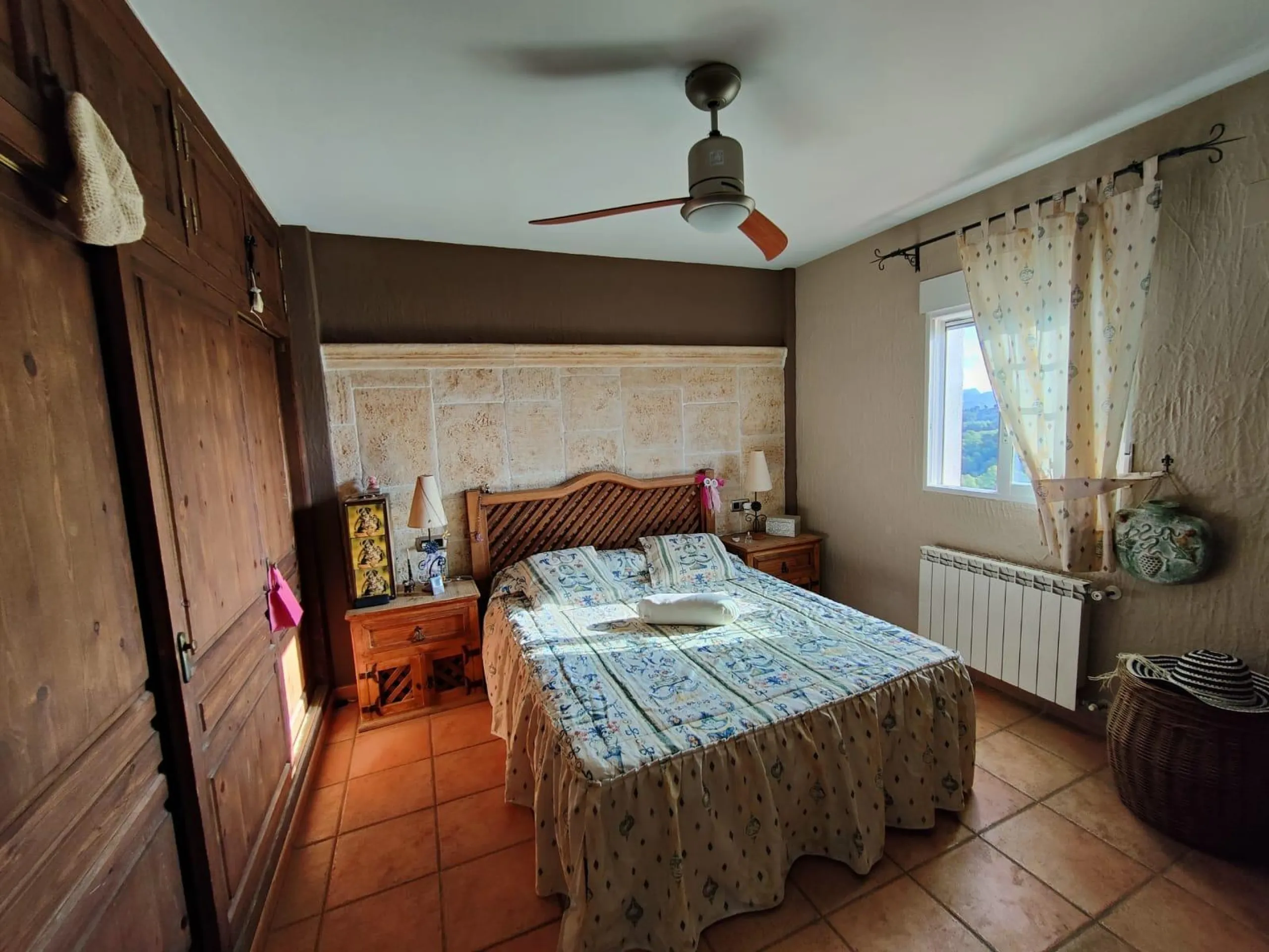 DETACHED VILLA, SPACIOUS WITH PRIVACY IN A NATURAL ENVIRONMENT IN LA NUCIA