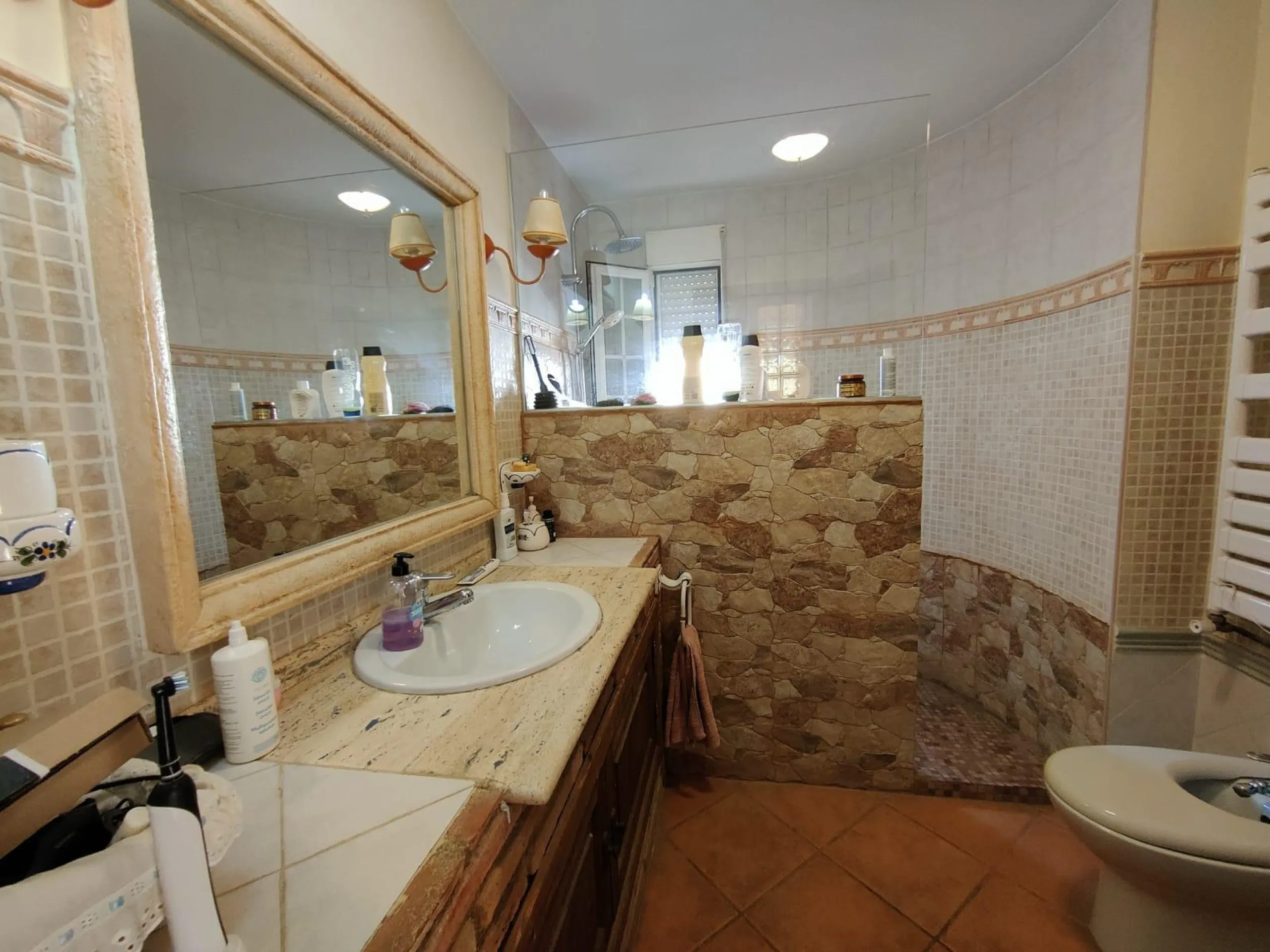 DETACHED VILLA, SPACIOUS WITH PRIVACY IN A NATURAL ENVIRONMENT IN LA NUCIA