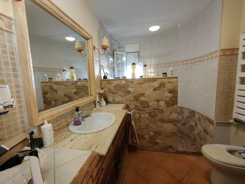 DETACHED VILLA, SPACIOUS WITH PRIVACY IN A NATURAL ENVIRONMENT IN LA NUCIA
