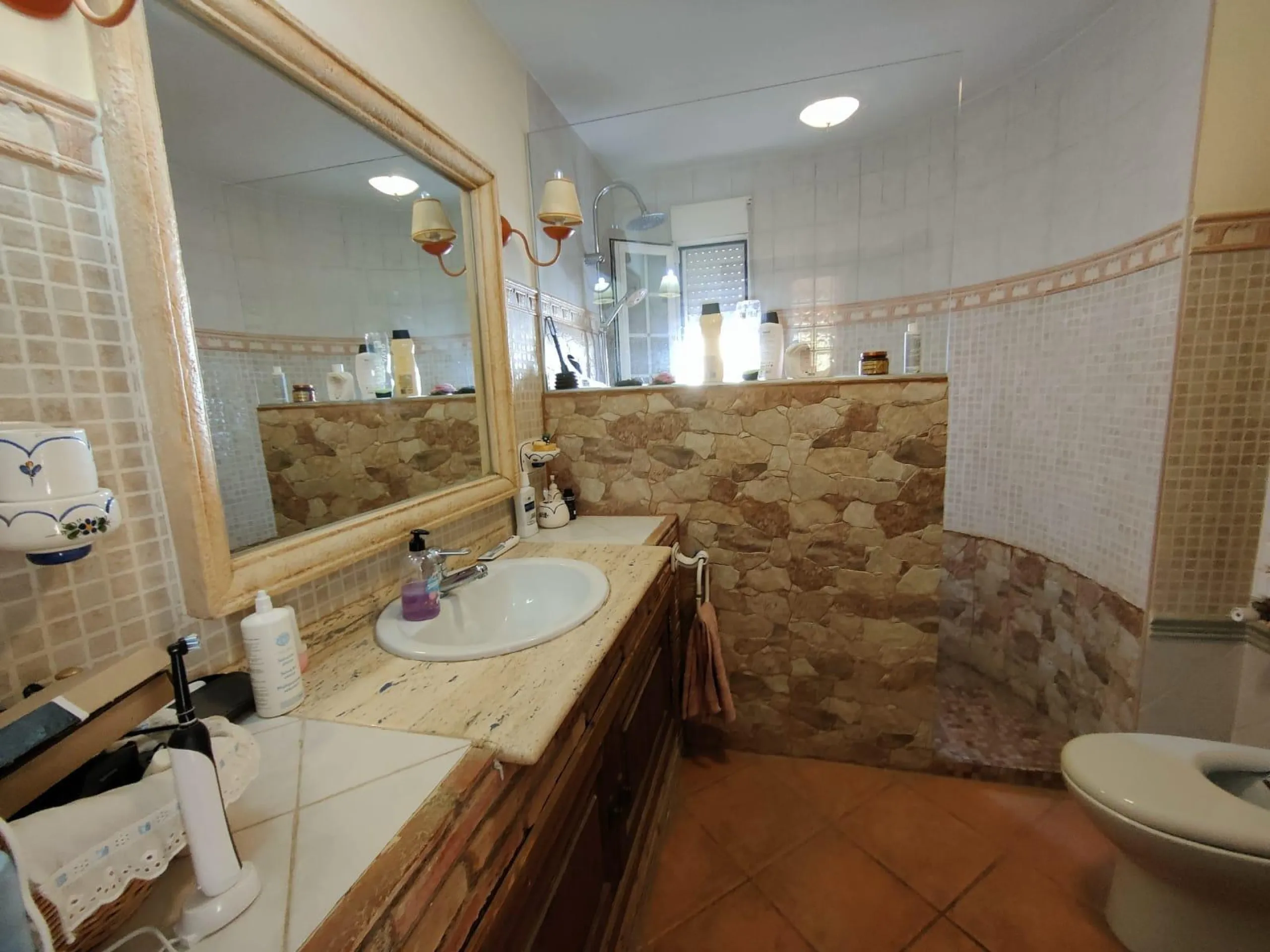 DETACHED VILLA, SPACIOUS WITH PRIVACY IN A NATURAL ENVIRONMENT IN LA NUCIA