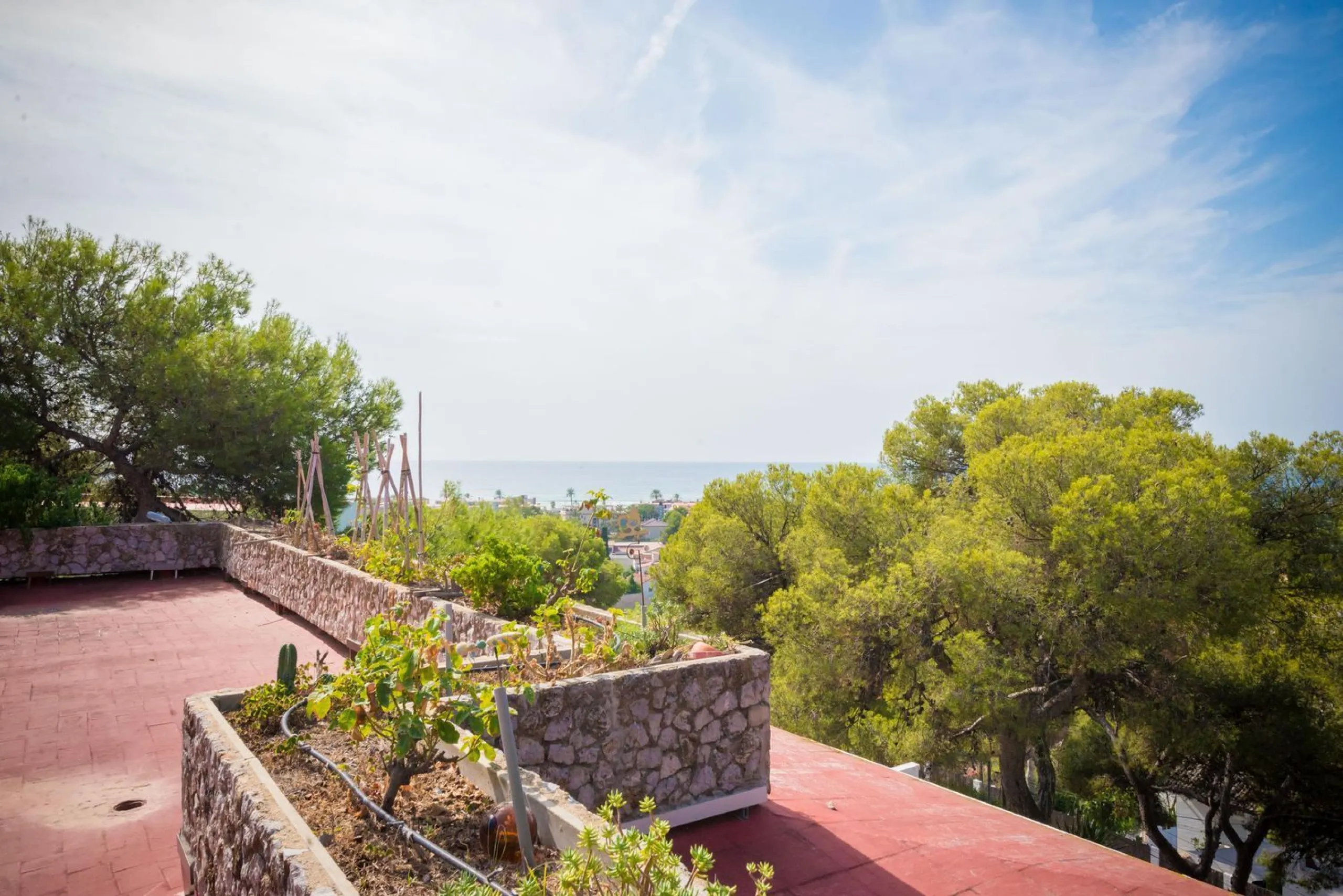 Villa exclusiva y con vistas al mar en Bellamar, Castelldefels