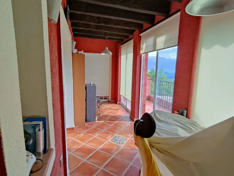 DETACHED VILLA, SPACIOUS WITH PRIVACY IN A NATURAL ENVIRONMENT IN LA NUCIA