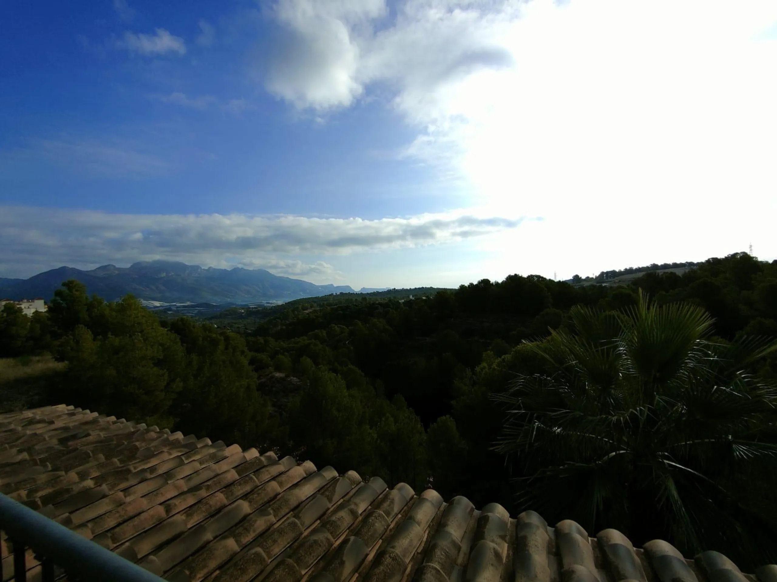 DETACHED VILLA, SPACIOUS WITH PRIVACY IN A NATURAL ENVIRONMENT IN LA NUCIA