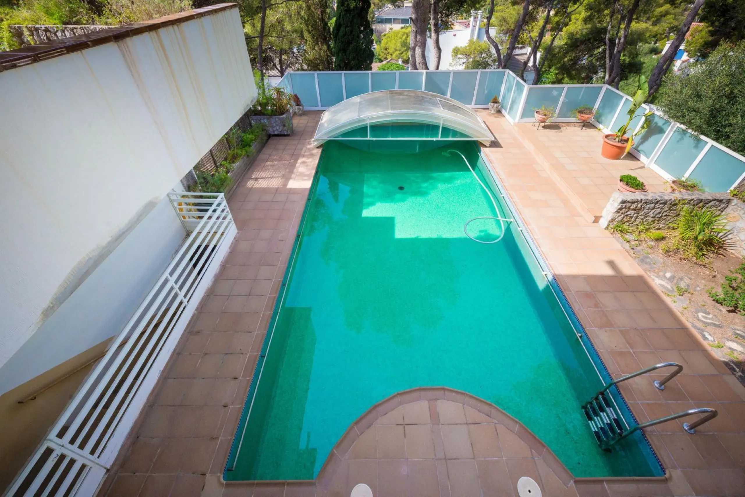 Villa exclusiva y con vistas al mar en Bellamar, Castelldefels