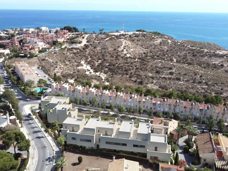 New luxury semi-detached homes with exclusive design with private pool