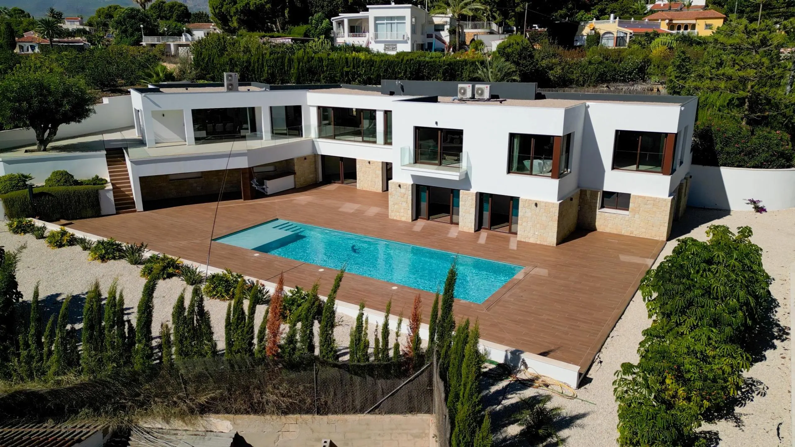 "Stunning Villa with scenic views to the sea and valle in Altea"