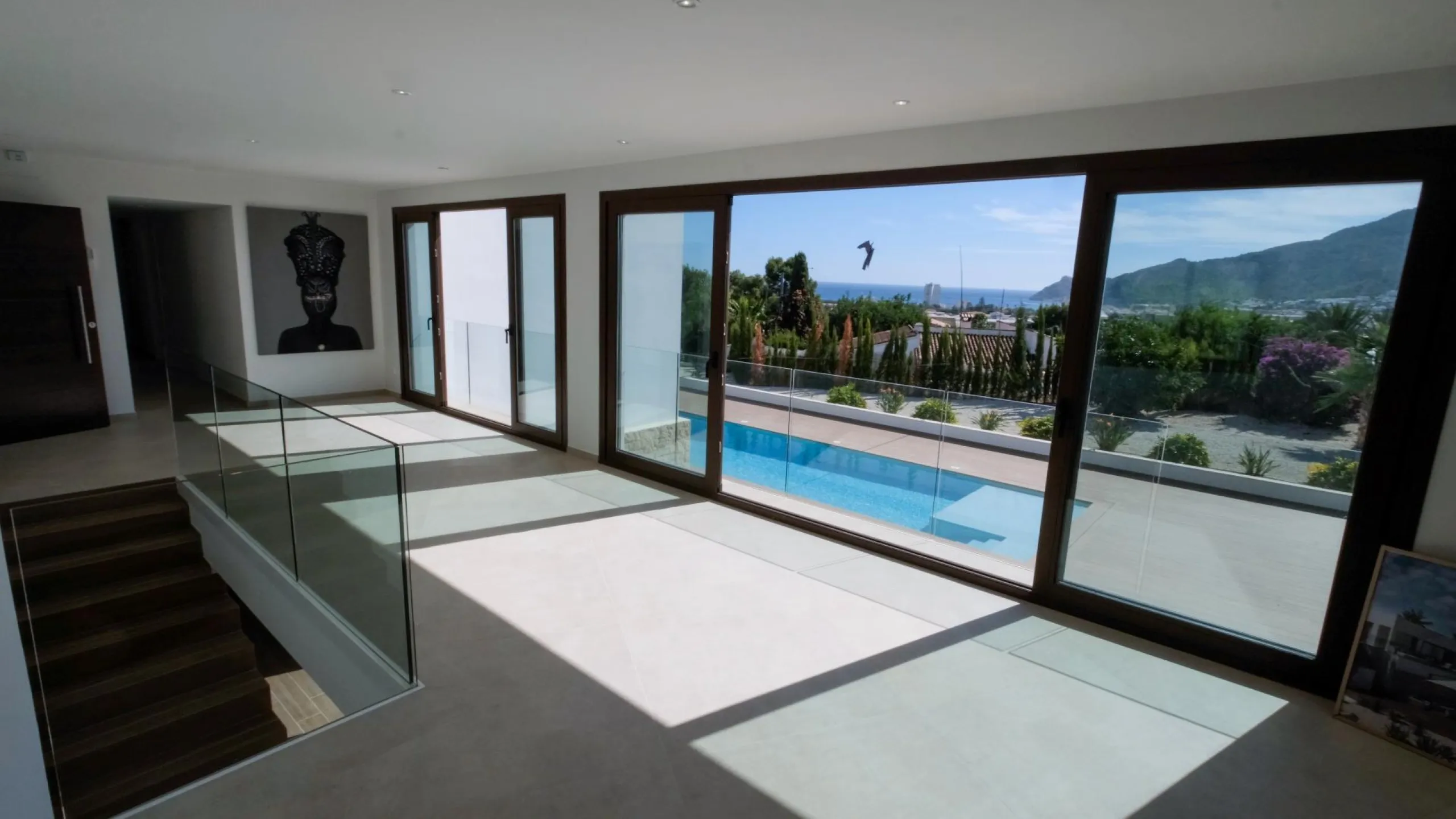 "Stunning Villa with scenic views to the sea and valle in Altea"