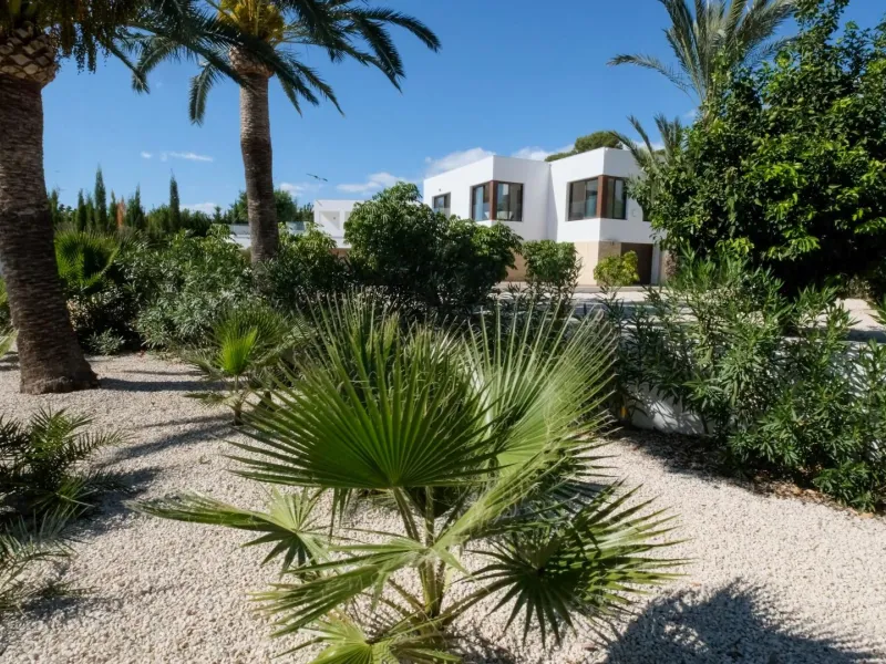 "Stunning Villa with scenic views to the sea and valle in Altea"