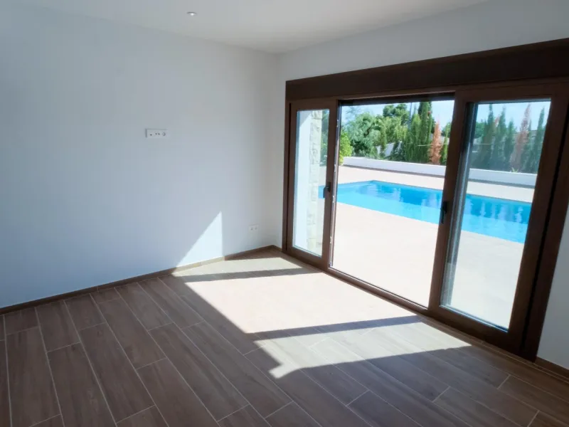 "Stunning Villa with scenic views to the sea and valle in Altea"