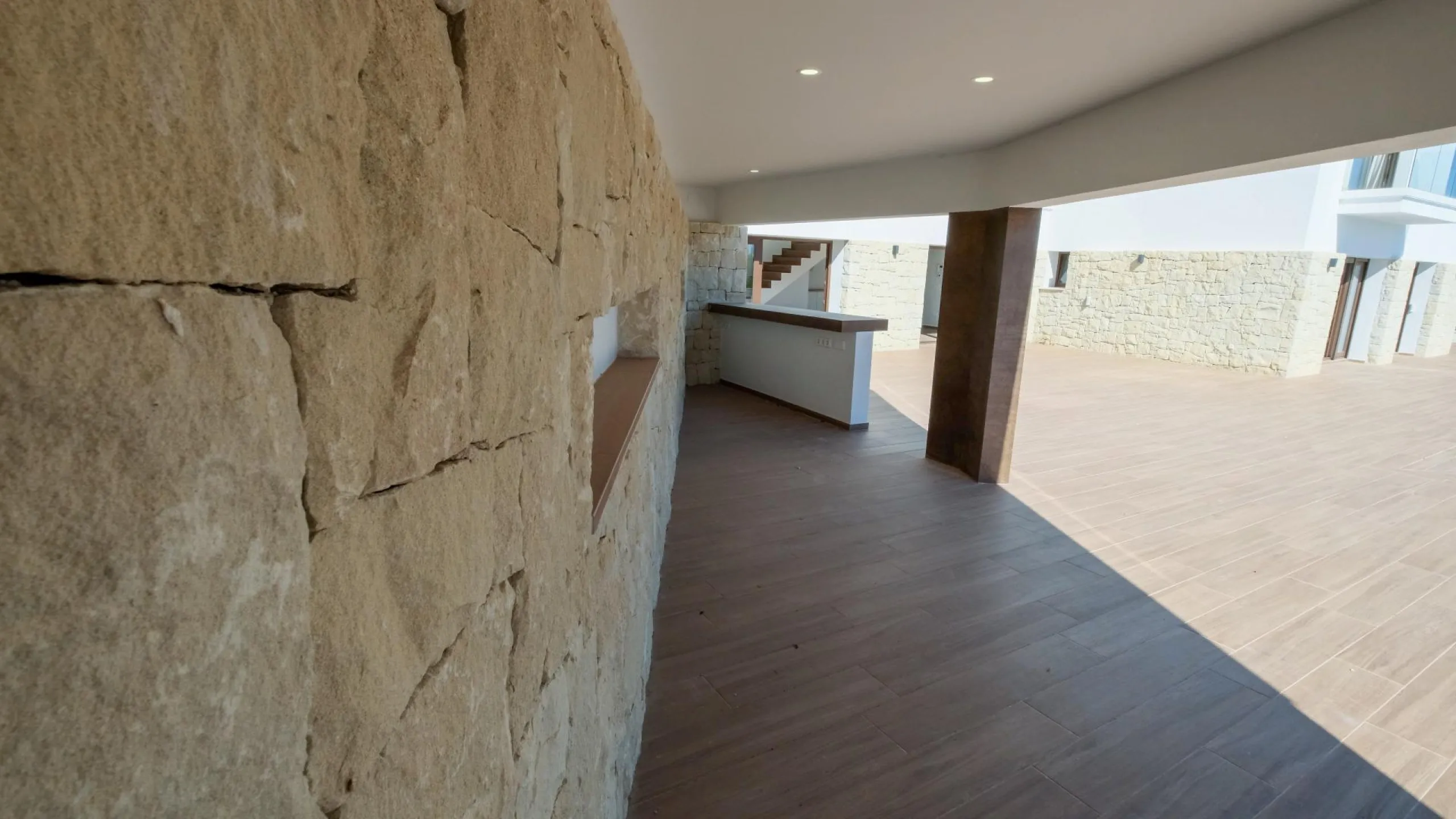 "Stunning Villa with scenic views to the sea and valle in Altea"