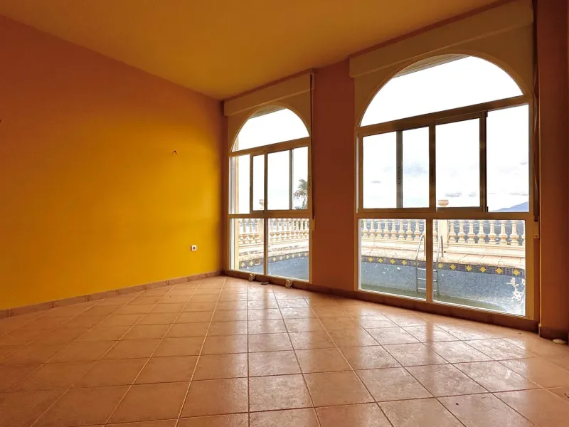"Villa with Panoramic Views and Great Potential in Altea Hills"