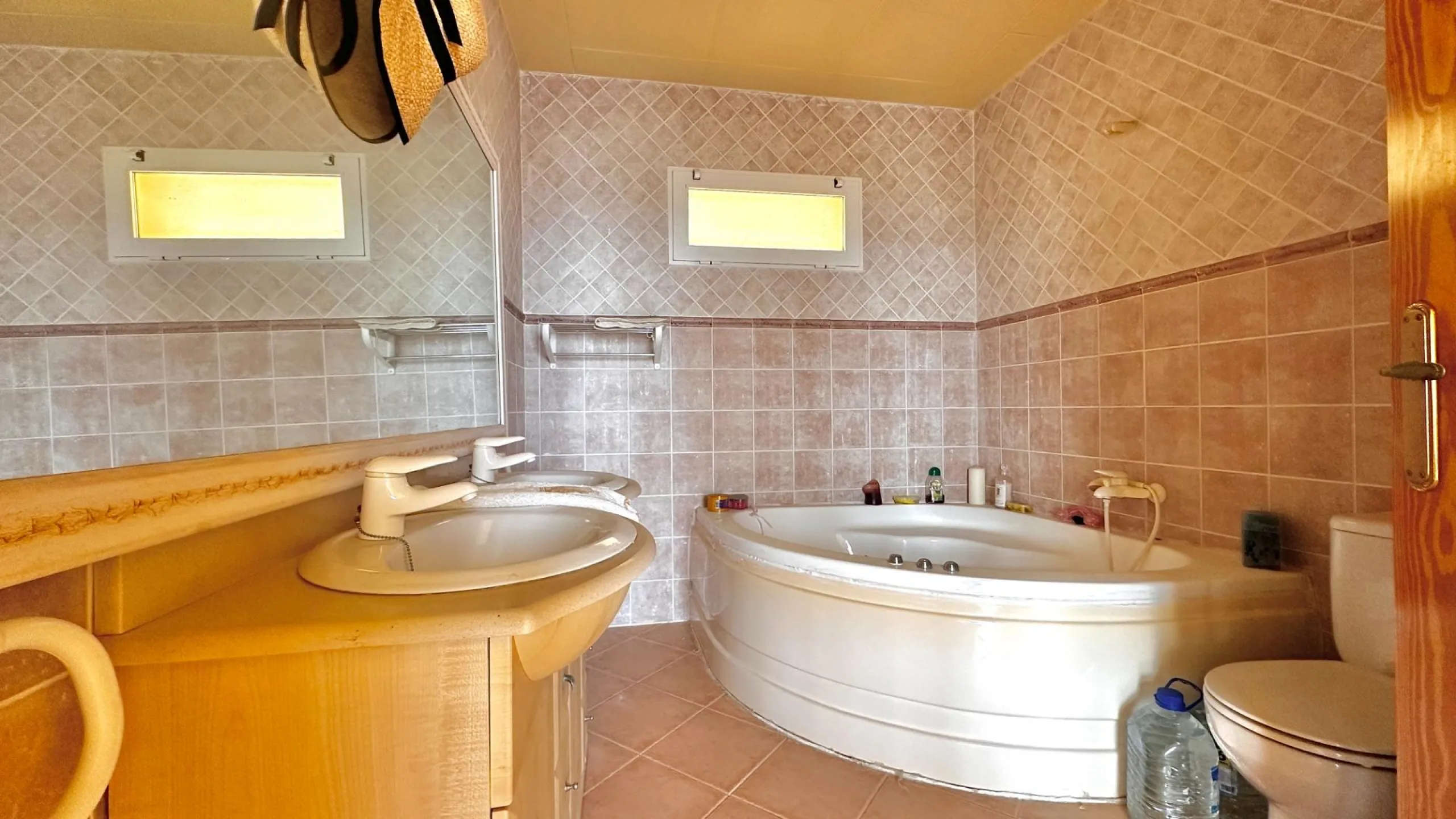 "Villa with Panoramic Views and Great Potential in Altea Hills"