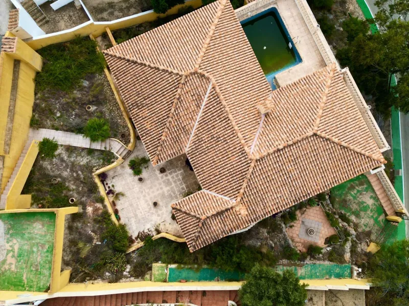 "Villa with Panoramic Views and Great Potential in Altea Hills"