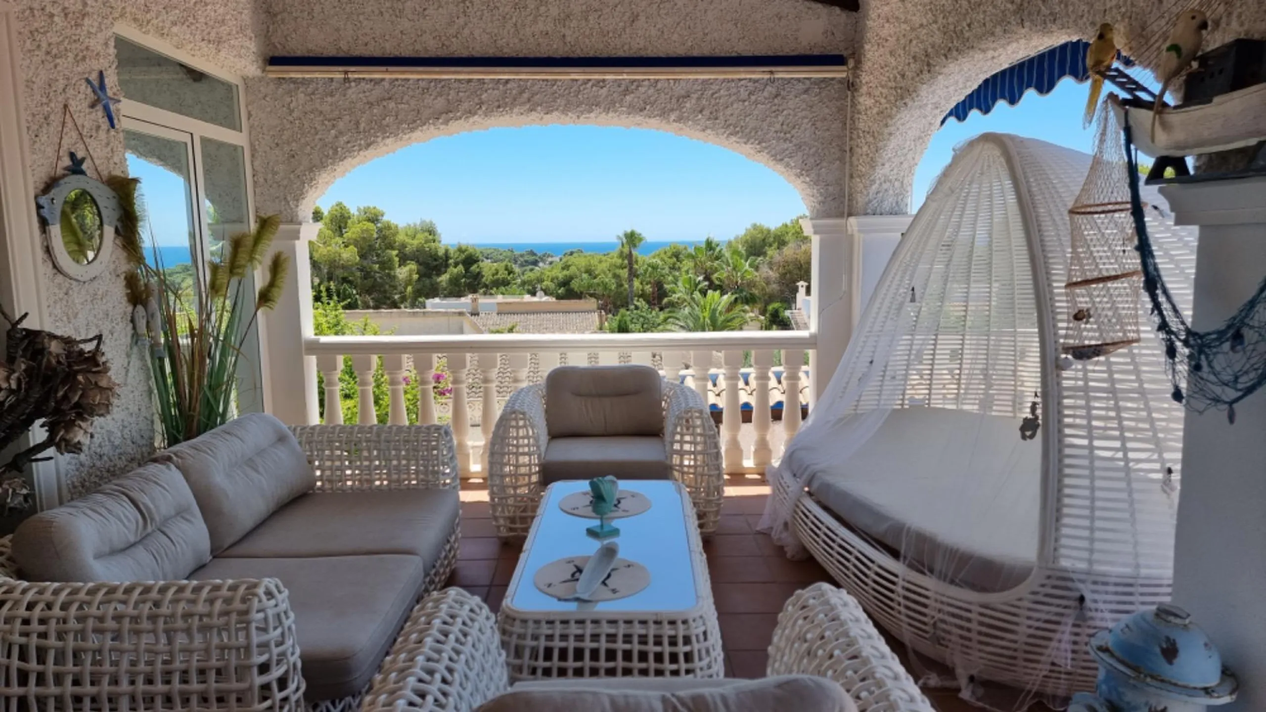 Luxury villa for a large family in Moraira