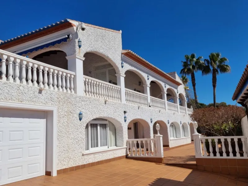 Luxury villa for a large family in Moraira