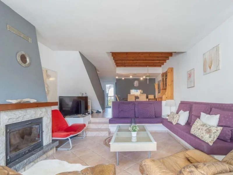 Exclusive Fisherman’s House with Private Mooring and 4 Bedrooms in Empuriabrava
