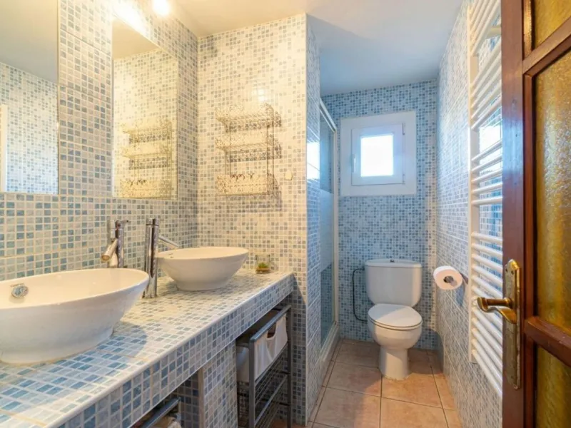 Exclusive Fisherman’s House with Private Mooring and 4 Bedrooms in Empuriabrava