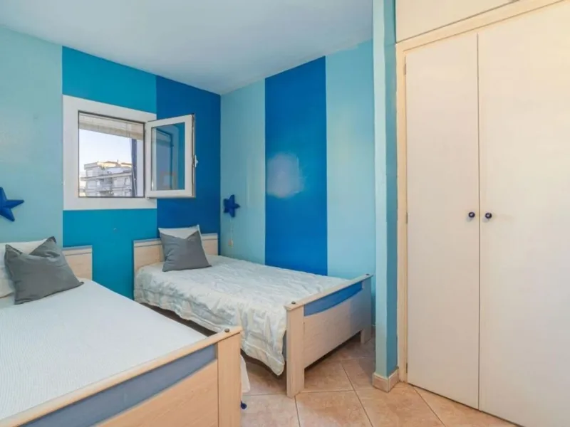 Exclusive Fisherman’s House with Private Mooring and 4 Bedrooms in Empuriabrava