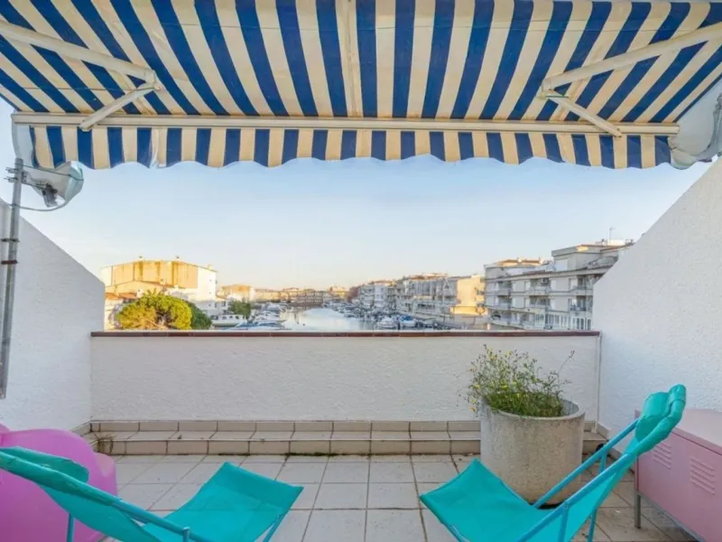 Exclusive Fisherman’s House with Private Mooring and 4 Bedrooms in Empuriabrava