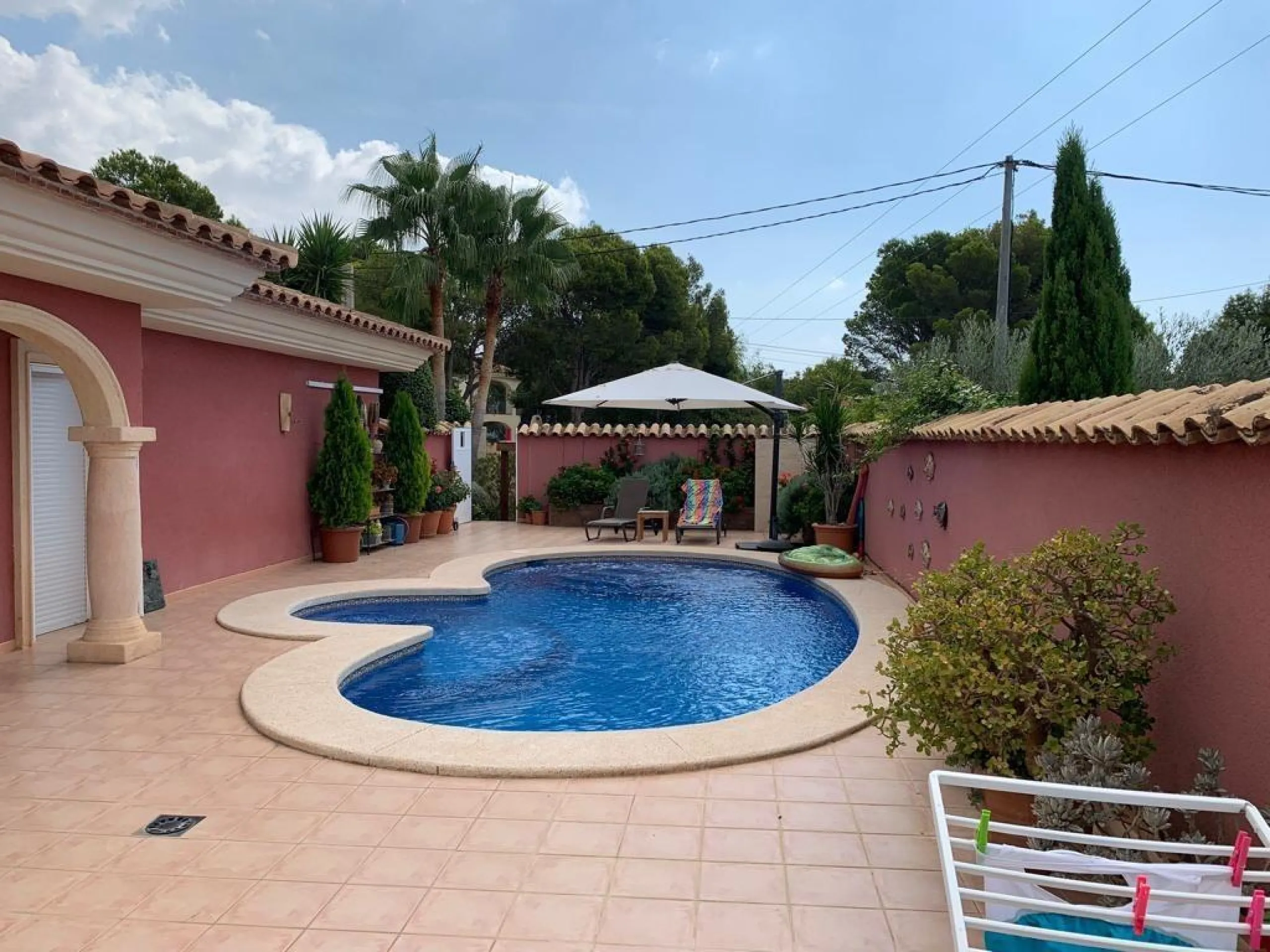 Mediterranean villa a few minutes drive from the beach